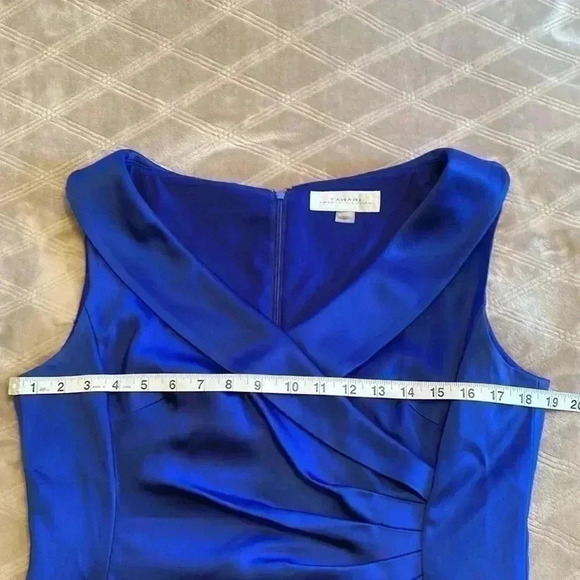 Tahari Blue Formal Prom Party Gown Dress in Size 12. - Picture 13 of 16